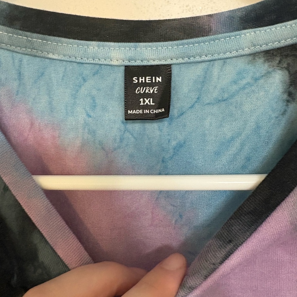 Tie-Dye Graphic T-Shirt women’s SHEIN - Picture 3 of 4